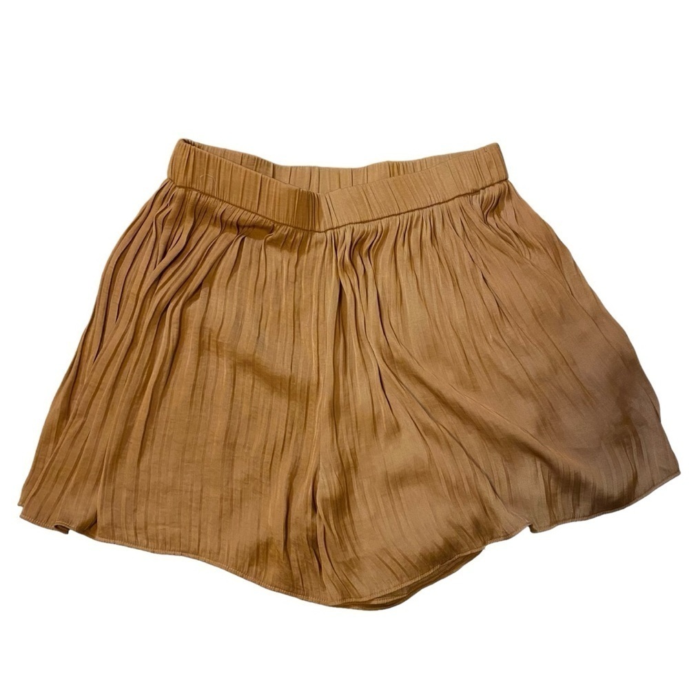 Zara Women's Pleat Short Stain Gold Color (see measurements for size) - Picture 3 of 12